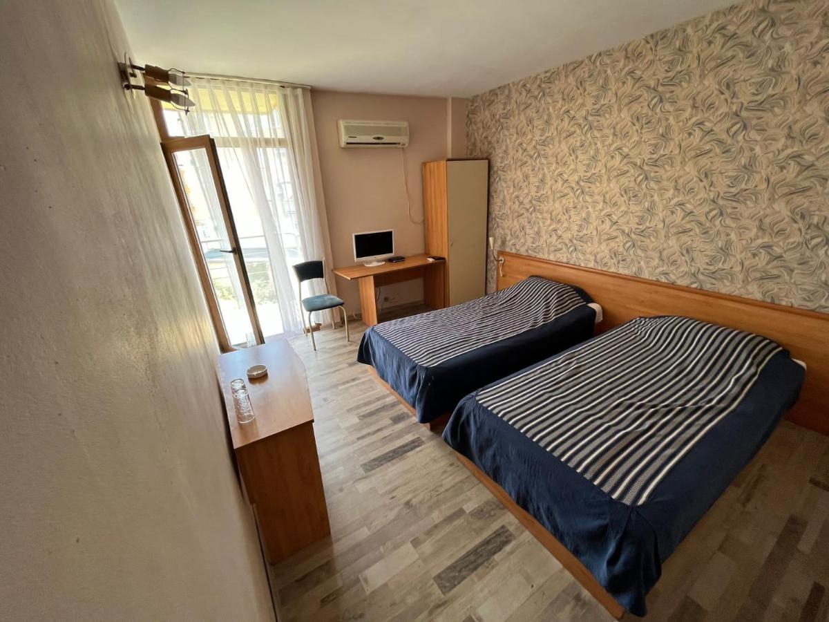 Hotel Kredo Szliven Kültér fotó