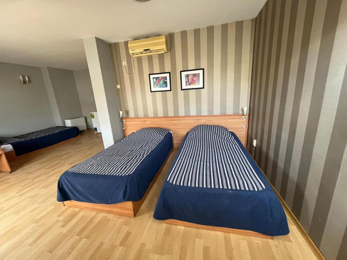 Hotel Kredo Szliven Kültér fotó