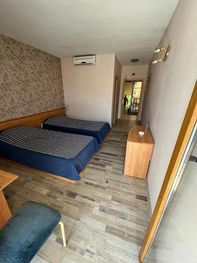Hotel Kredo Szliven Kültér fotó